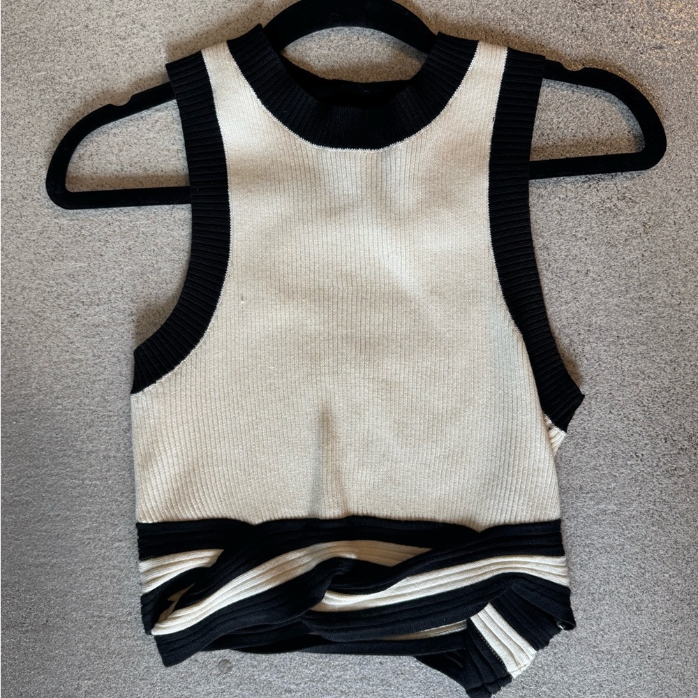 Black and White Sleeveless Knit Top